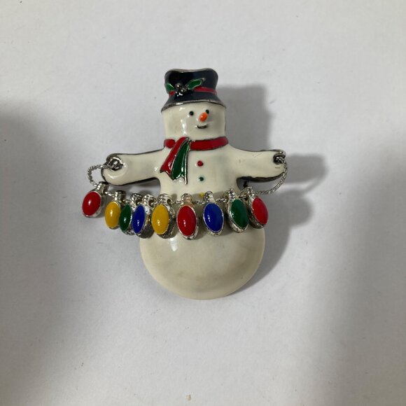 Enamel Snowman Holding String of Christmas Lights Brooch Pendant 2" White Red Gr - Picture 3 of 6